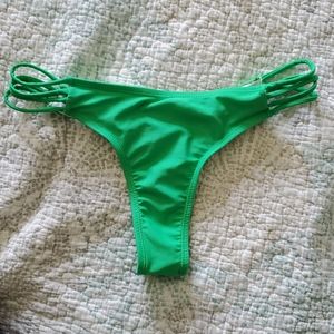 Boutine LA leaf green classic bottoms 🍃
